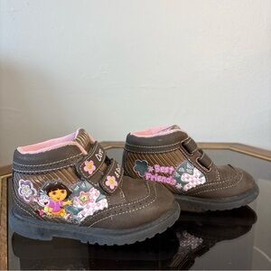 2010 Nickelodeon Dora the Explorer and Boots Brown Pink Boots Dora  Kids Size 9